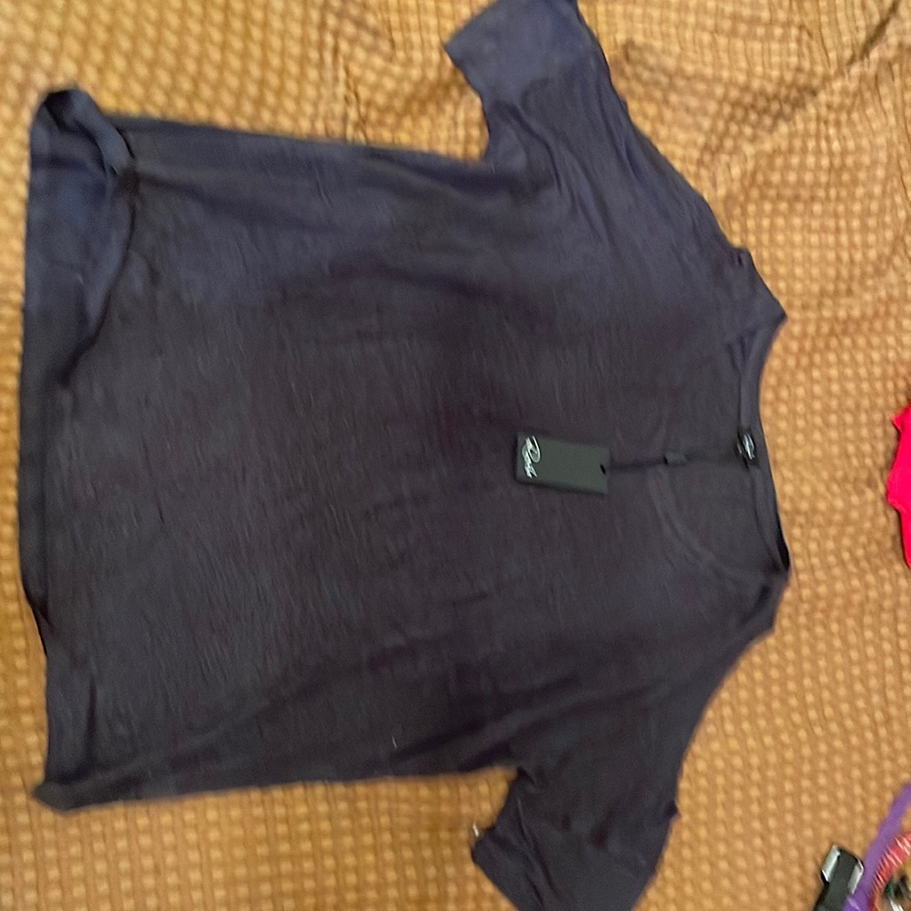 Rails short sleeved grey shirt with shoulder cut outs